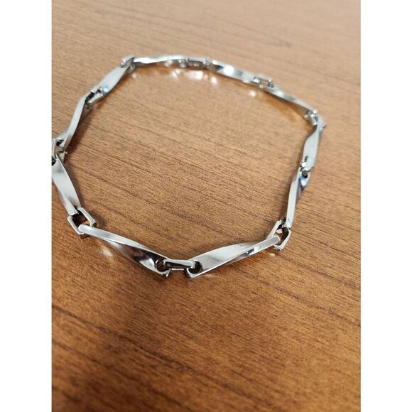 Vintage Salvatore Ferragamo Twisted Rectangular Silver Links 16 Inches - Picture 2 of 8